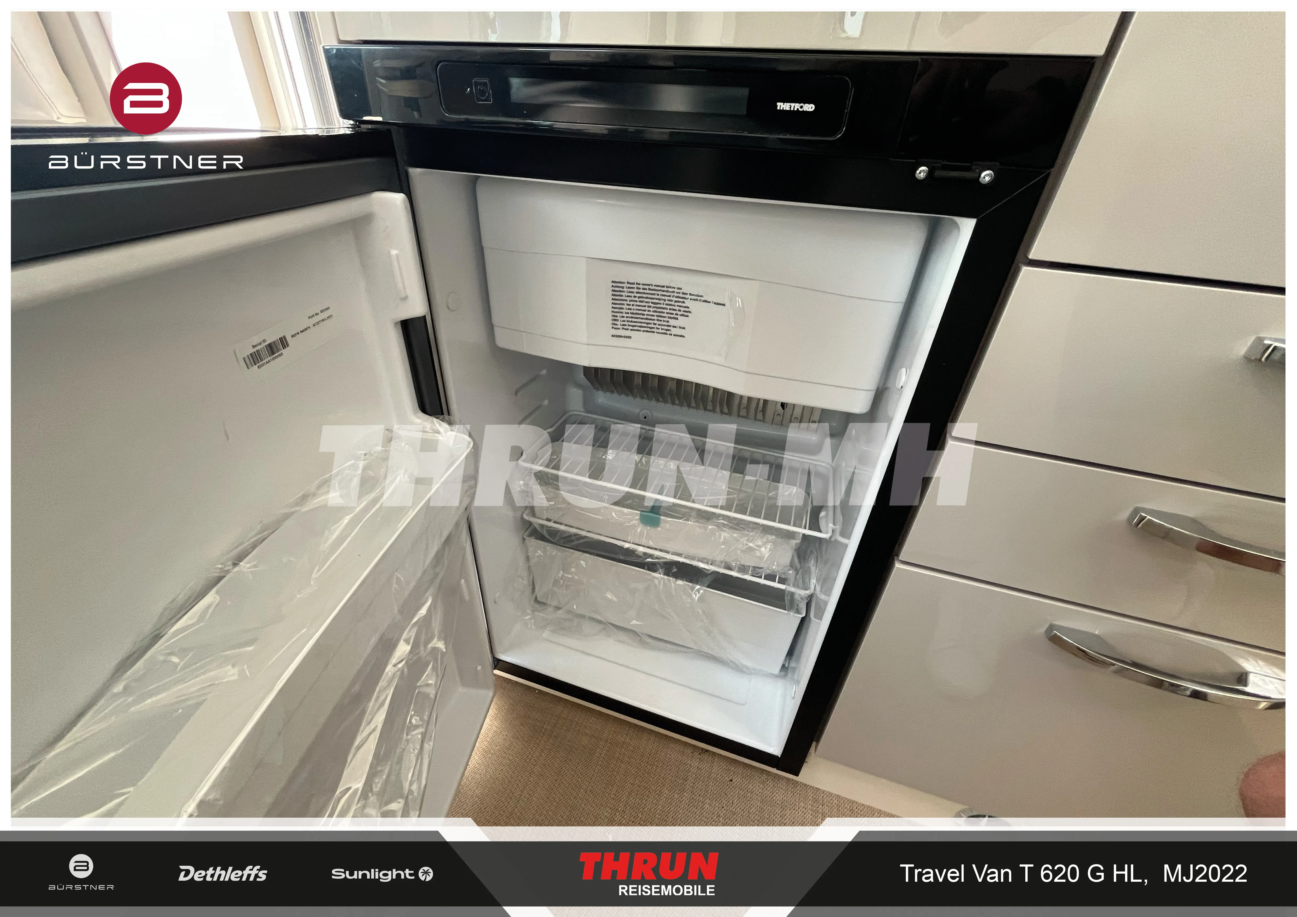 11_TravelVanT620GHL_Kuehlschrank.jpg