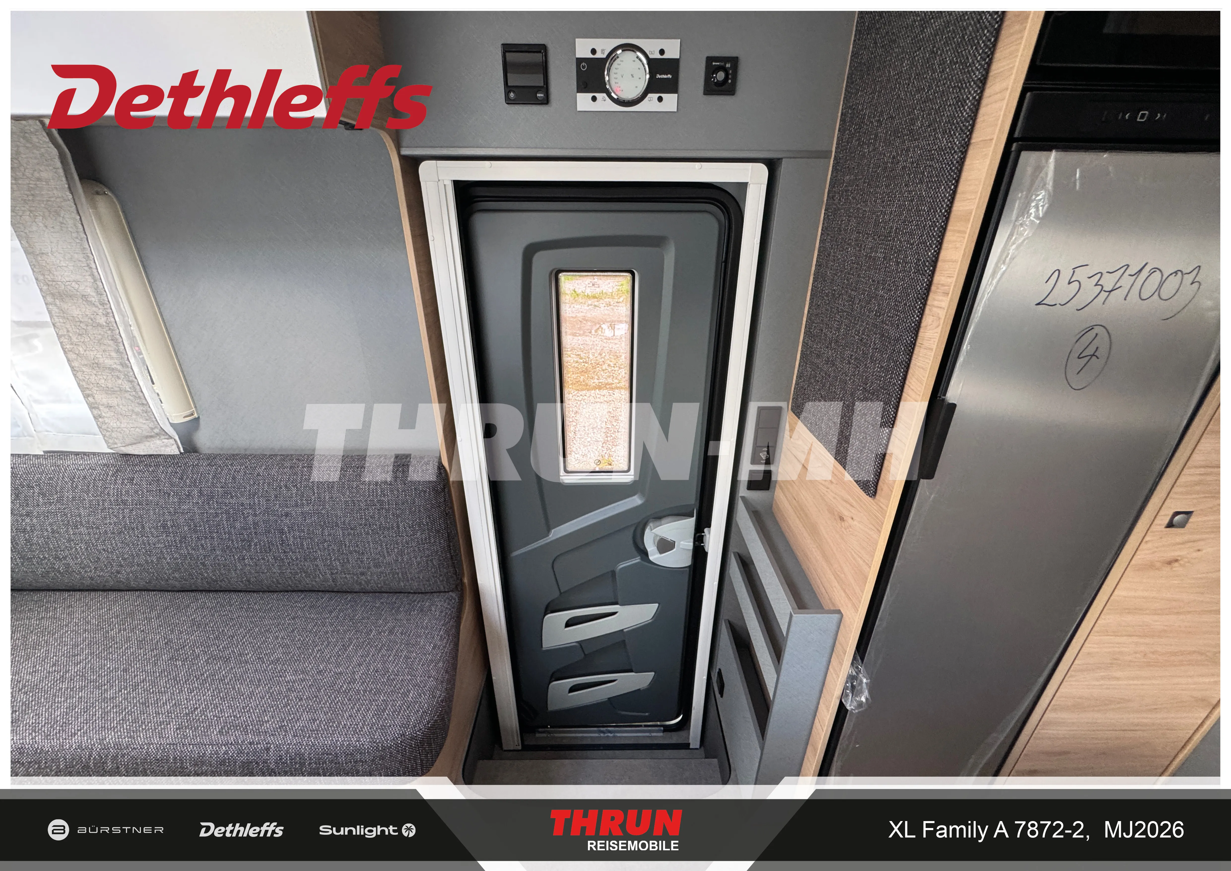 24_XLFamilyA7872-2_Tuer.jpg