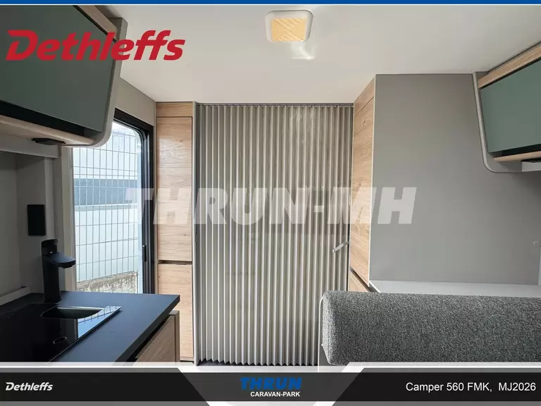 8_Camper560FMK_Vorhang.43375066.jpg
