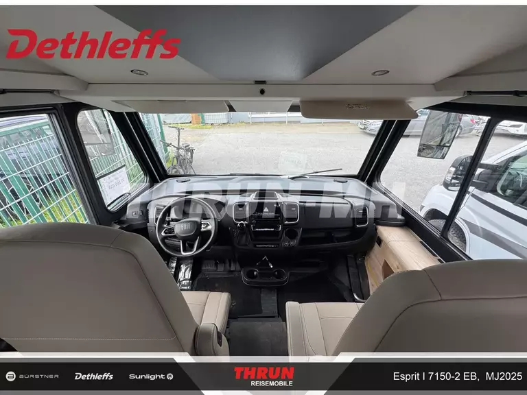 5_EspritIt7150-2EB_Fahrerhaus.45393331.jpg