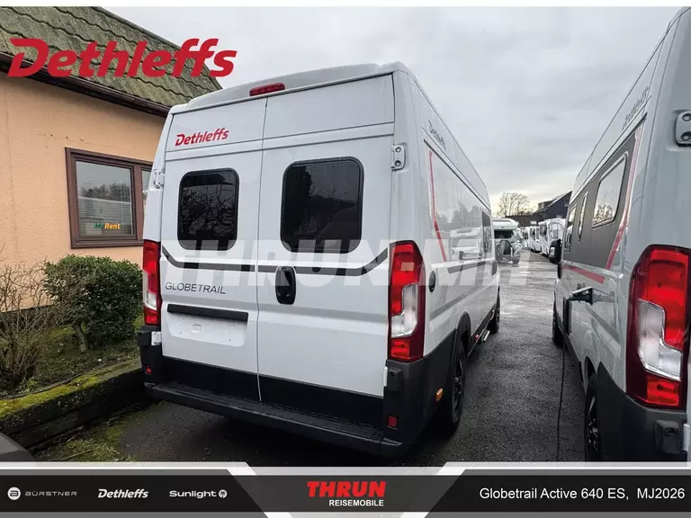 3_GlobetrailActive640ES_hinten-rechts.jpg