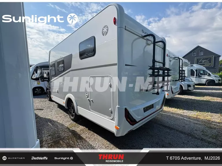 3_TAdventureFord670S_hinten-links.46092623.jpg