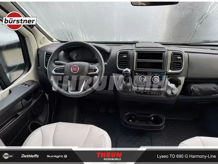 5_LyseoTD-690G-HL_Fahrerhaus.jpg