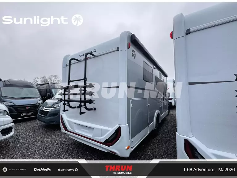 4_T68Adventure_hinten-rechts.jpg