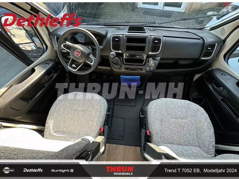 4_TrendT7052EB_Fahrerhaus.jpg