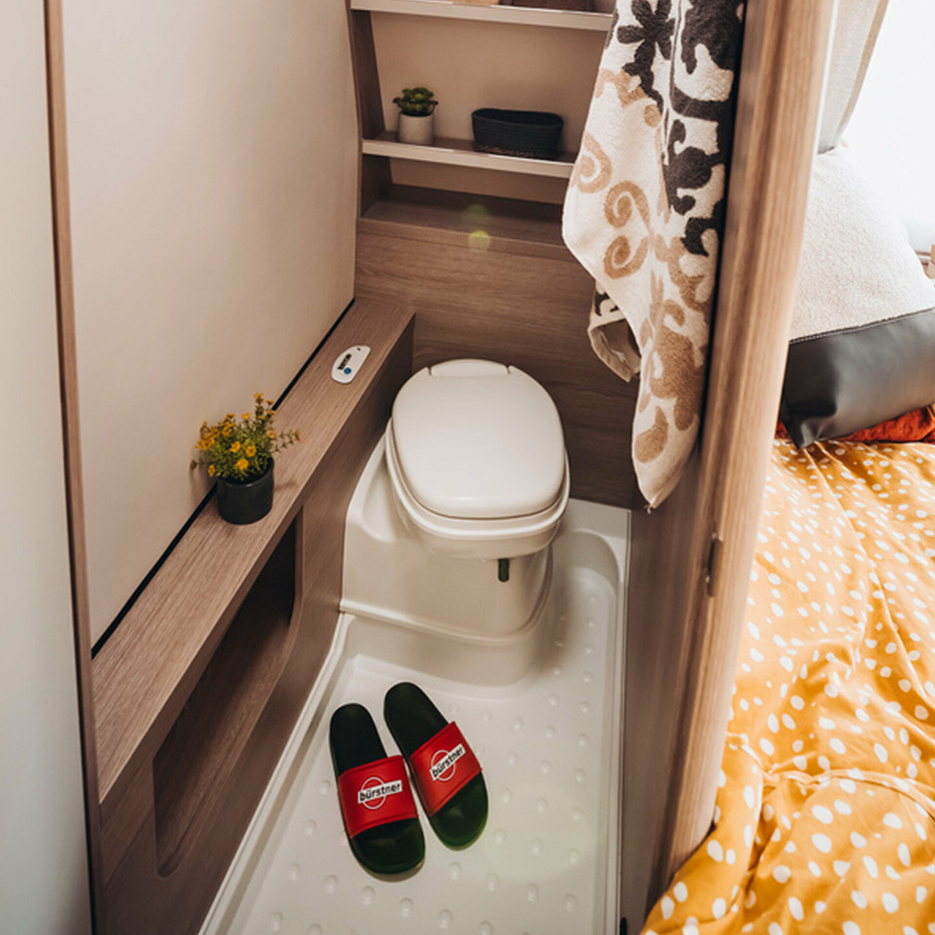 Buerstner Wohnwagen Premio Skyline Sondermodell 2025 Innenansicht Toilette Inneneinrichtung