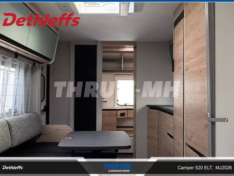 8_Camper520ELT_Einstieg.43702792.jpg